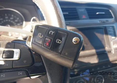 2015 Volkswagen E-Golf Sel Premium from USA, damaged, VIN WVWPP7AU2FW902742